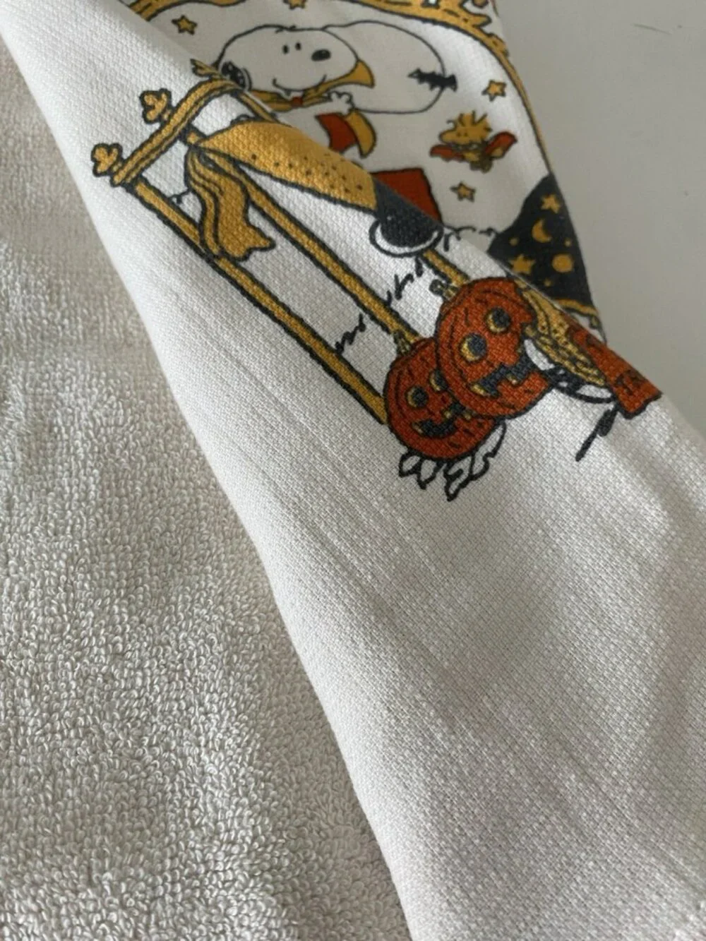 2 pack RAE DUNN PEANUTS Gang Snoopy trick or Treat Halloween Kitchen Towels NEW